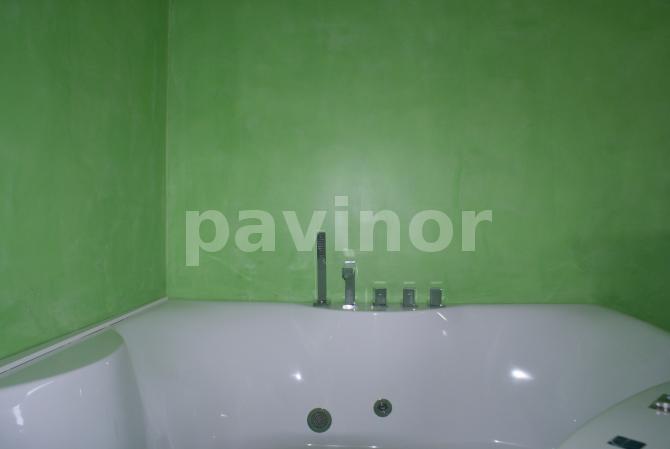 Baño en microcemento color verde