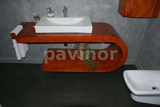 baño en microcemento y pavinox